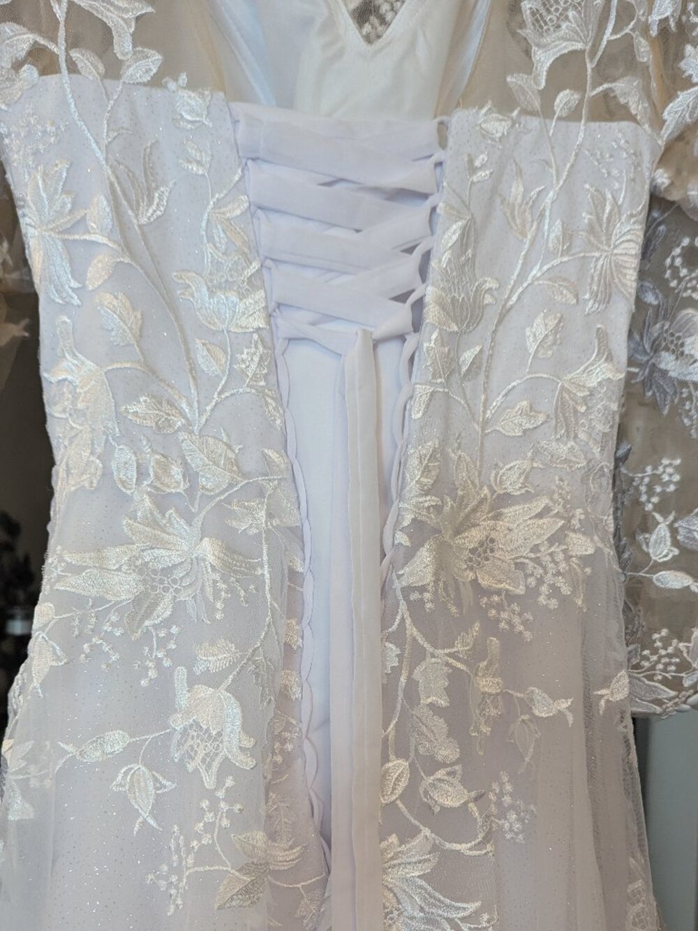Wedding Dress -  A-Line, V-Neck, Long Sleeves, Sweep Train Lace/Tulle Weddin